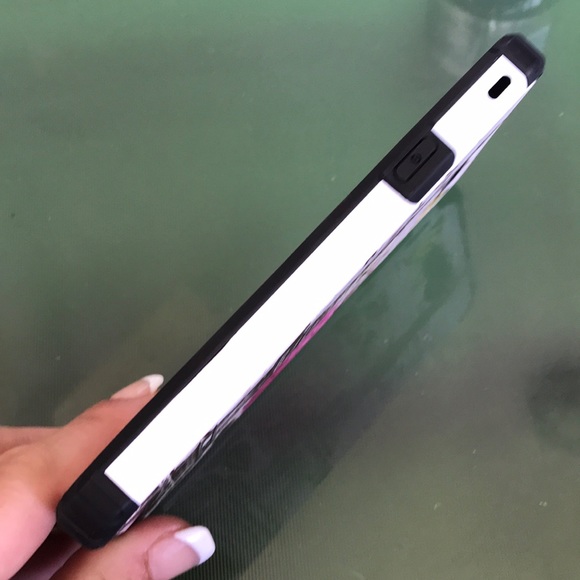 Samsung Galaxy J7 Case. Brand new - Picture 3 of 4